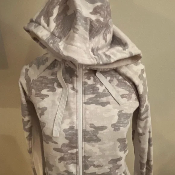 Women’s Athleta Size S (tall) Camo Zip up hoodie - Picture 2 of 7